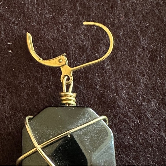Vintage Joan Rivers Gold Wire Wrapped Caged Faux black Stone Dangle Earrings - Picture 11 of 12